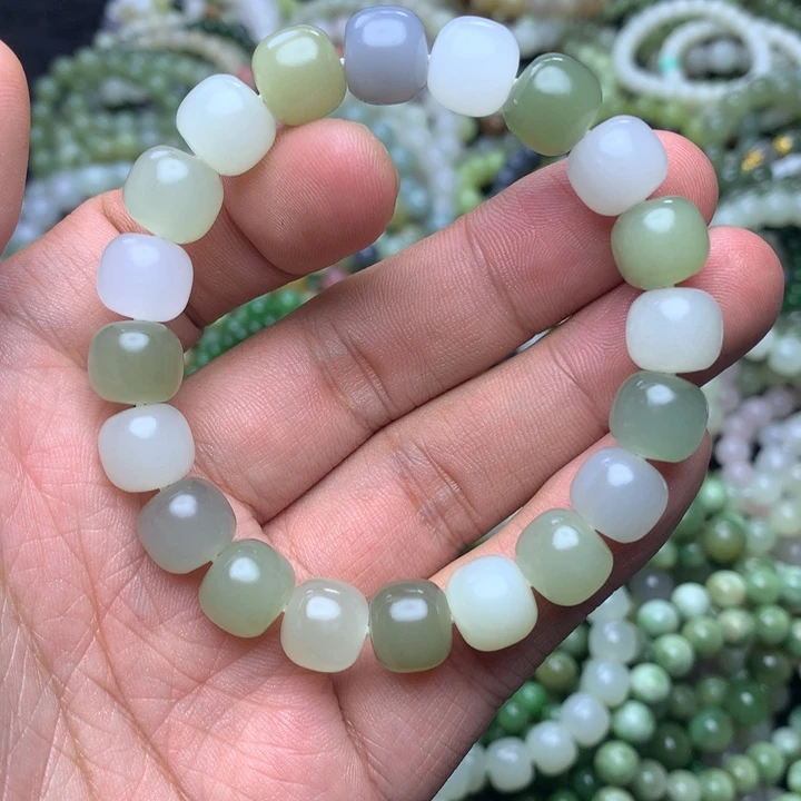 和田玉未镶嵌手串