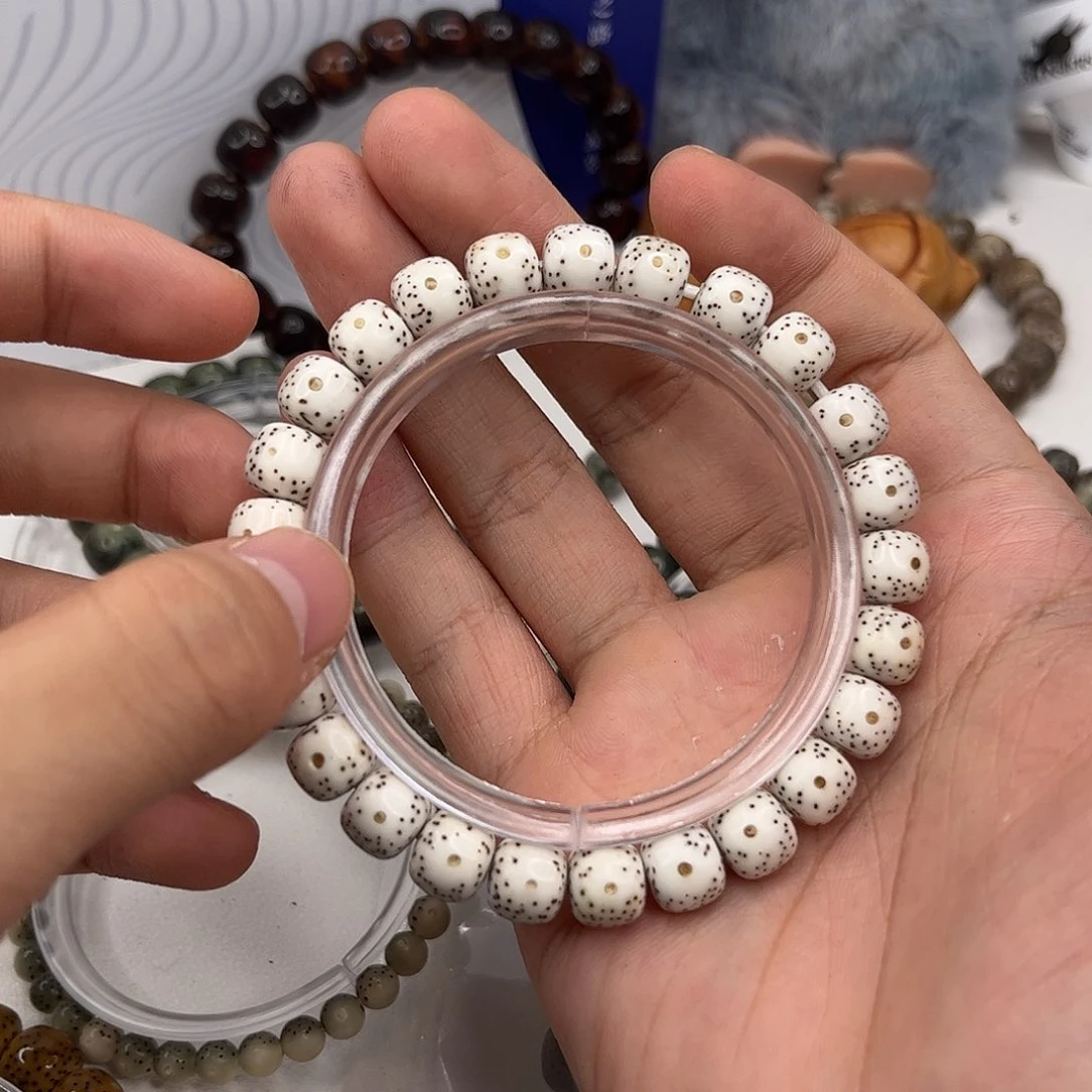 吊坠星月菩提108。