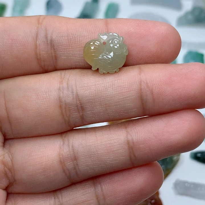 吊坠(不含链)未镶嵌翡翠