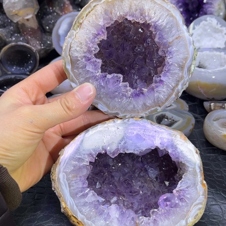 水晶珠宝半成品未镶嵌紫晶洞