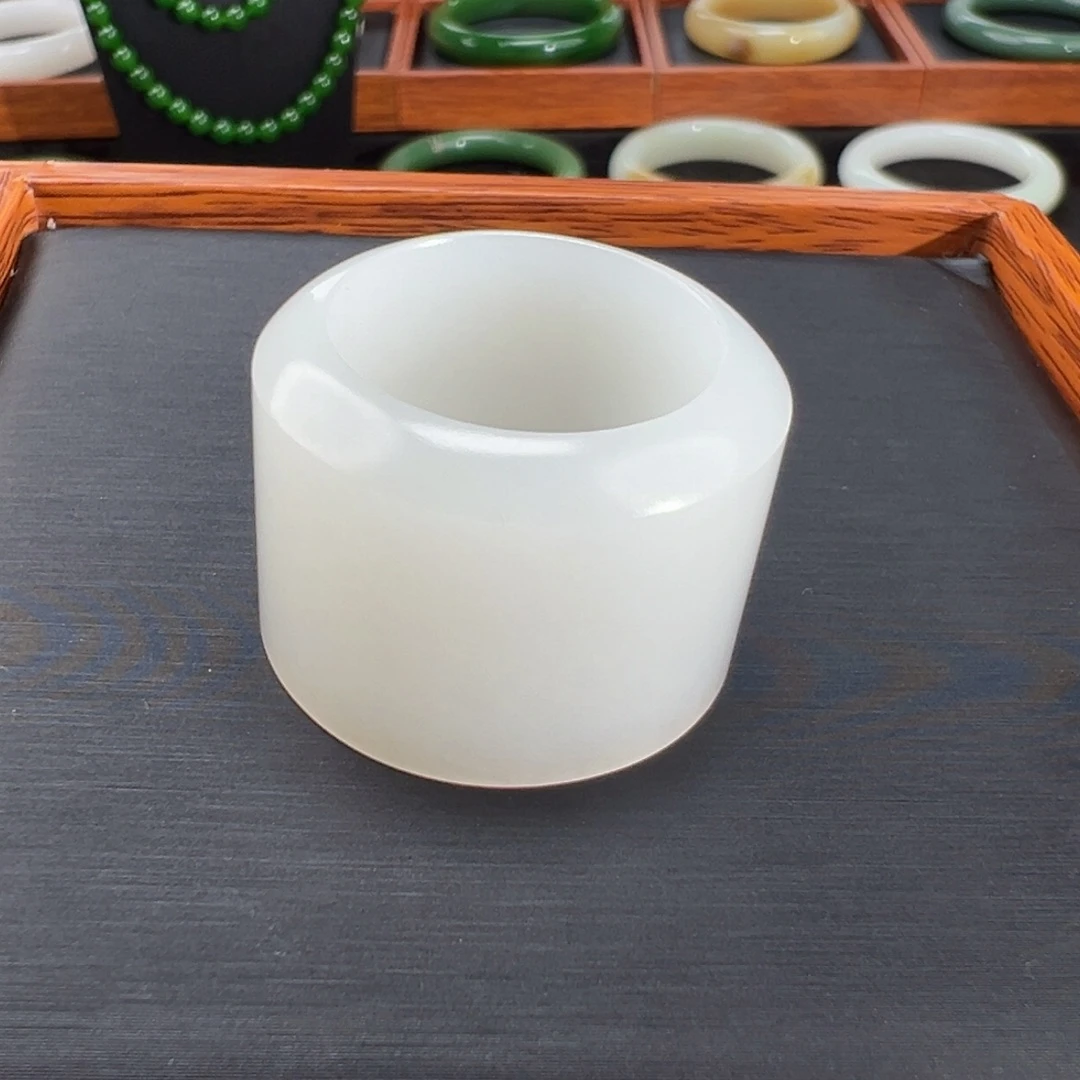 夏***果和田玉未镶嵌戒指羊脂白油膏宽版扳指