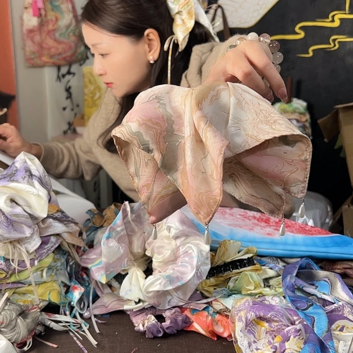 朝***雨358珍珠发圈不退不换