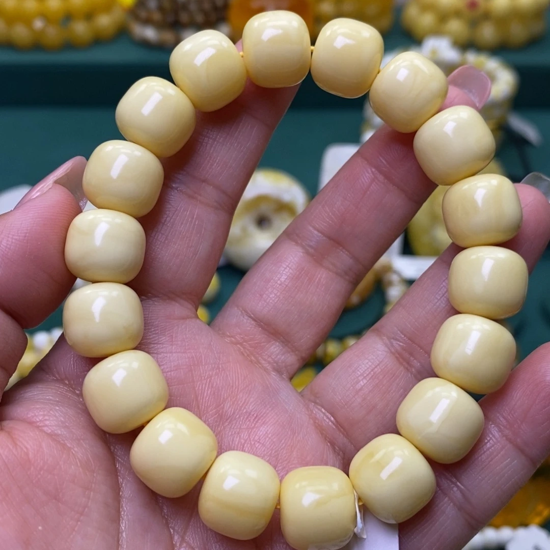 蜜蜡未镶嵌裸石13➕