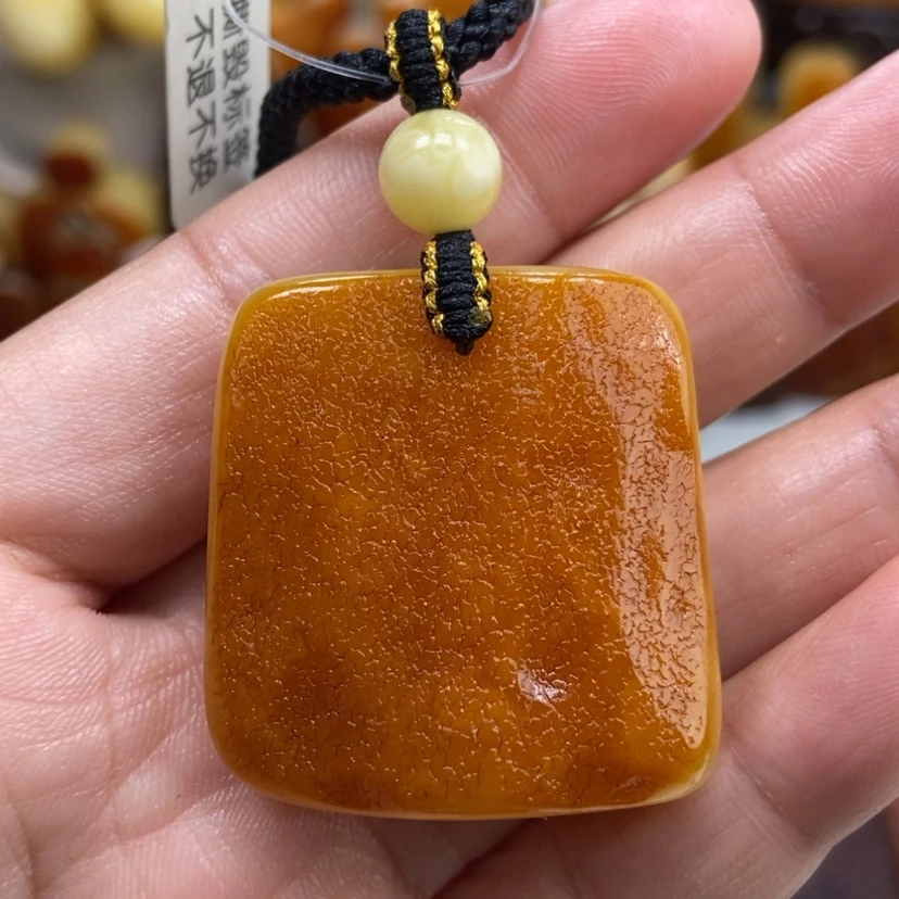 【闪购商品】琥珀颈饰未镶嵌