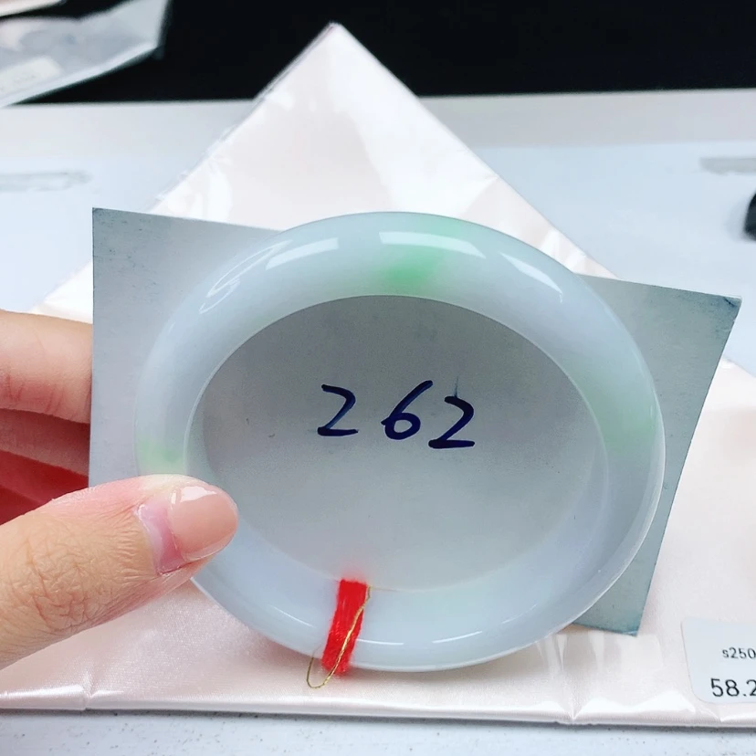 【闪购商品】翡翠手镯未镶嵌58.2圈
