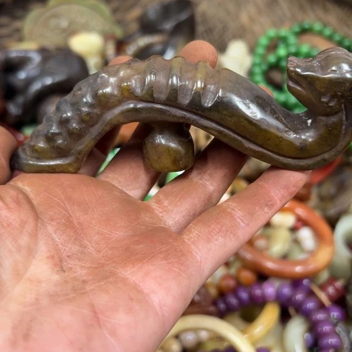 和田玉（黄玉）未镶嵌挂件