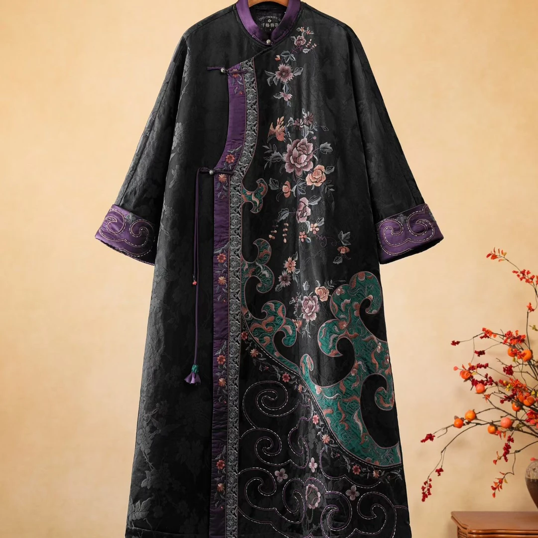 【芳菲】民族风刺绣棉服25d309