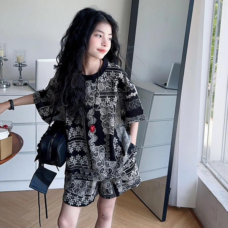 女童夏季潮酷穿搭短袖T恤套装女大童儿童夏装宽松短裤凉快两件套