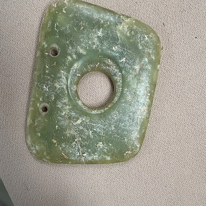 岫岩老玉（透闪石质玉）未镶嵌颈饰