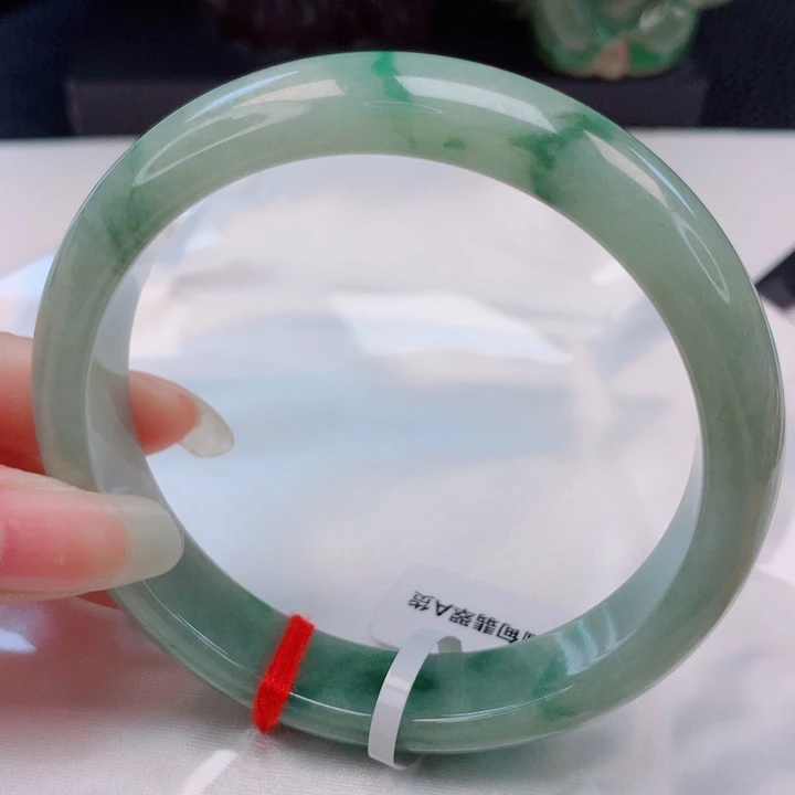 翡翠未镶嵌手镯62圈