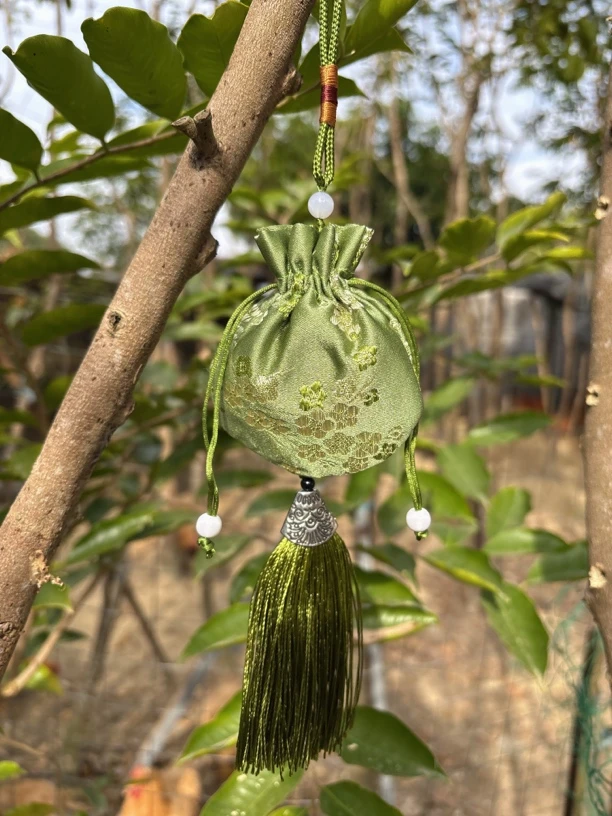 沉香吉祥如意奇楠勾丝平安香包可车挂上炉熏香泡水