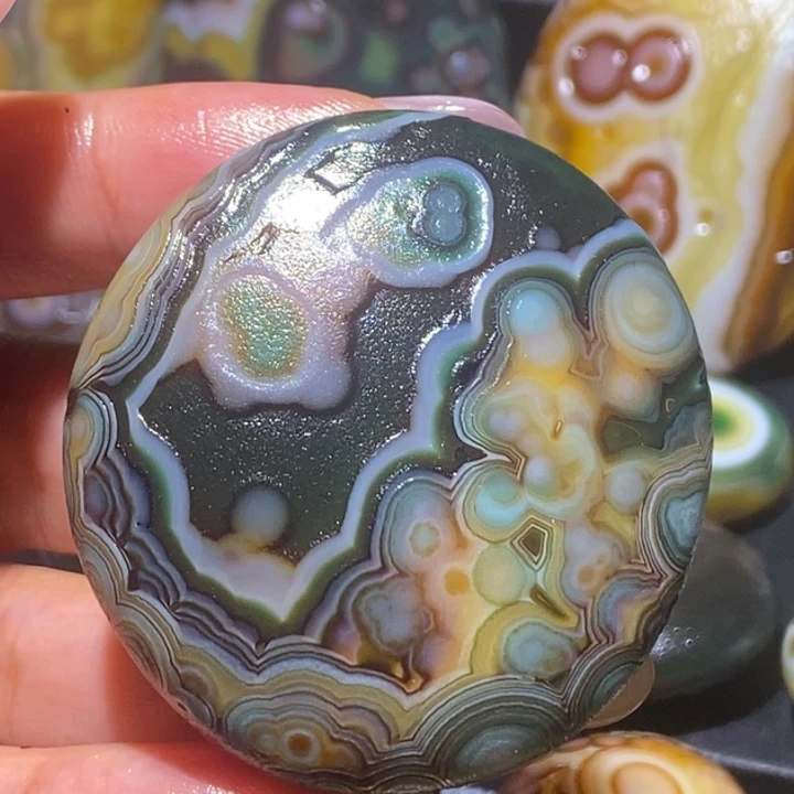 玛瑙/玉髓未镶嵌珠宝奇石101