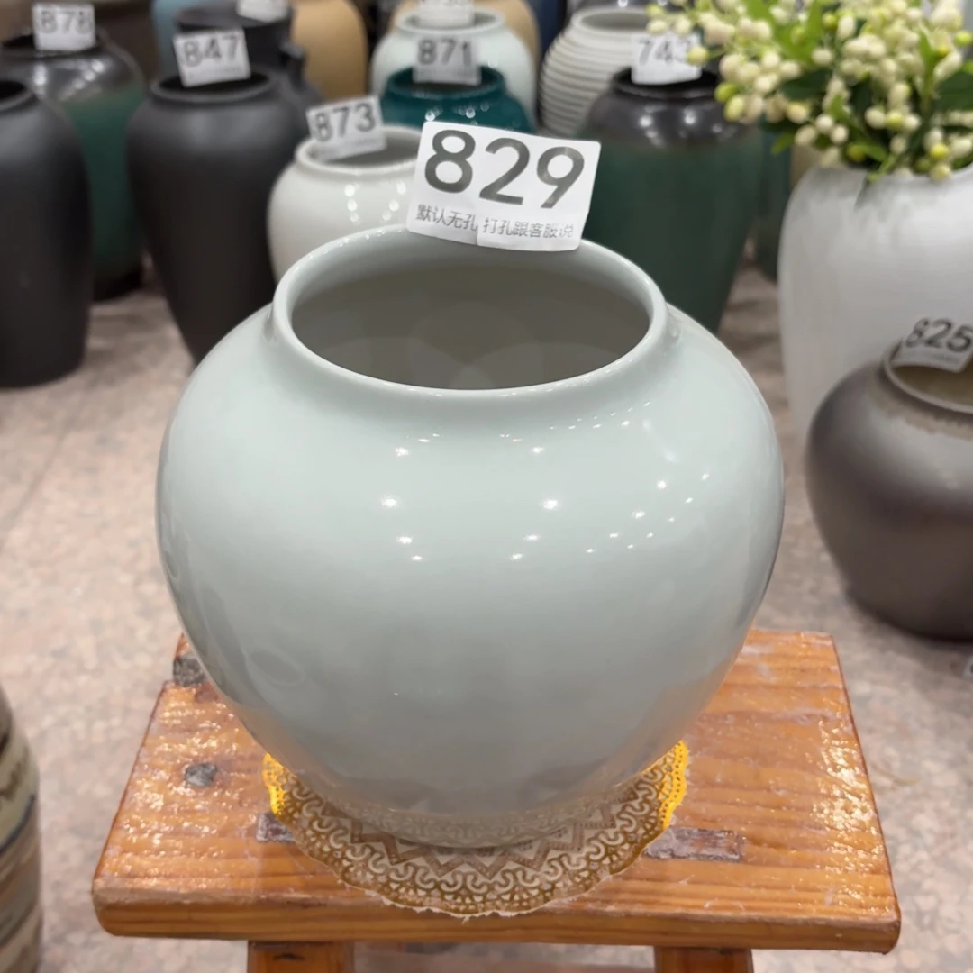 摆件829 微瑕景德镇陶瓷花瓶高18口11
