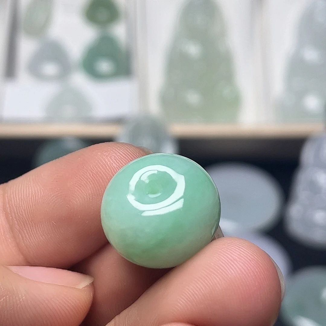 翡翠未镶嵌颈饰缅甸天然翡翠