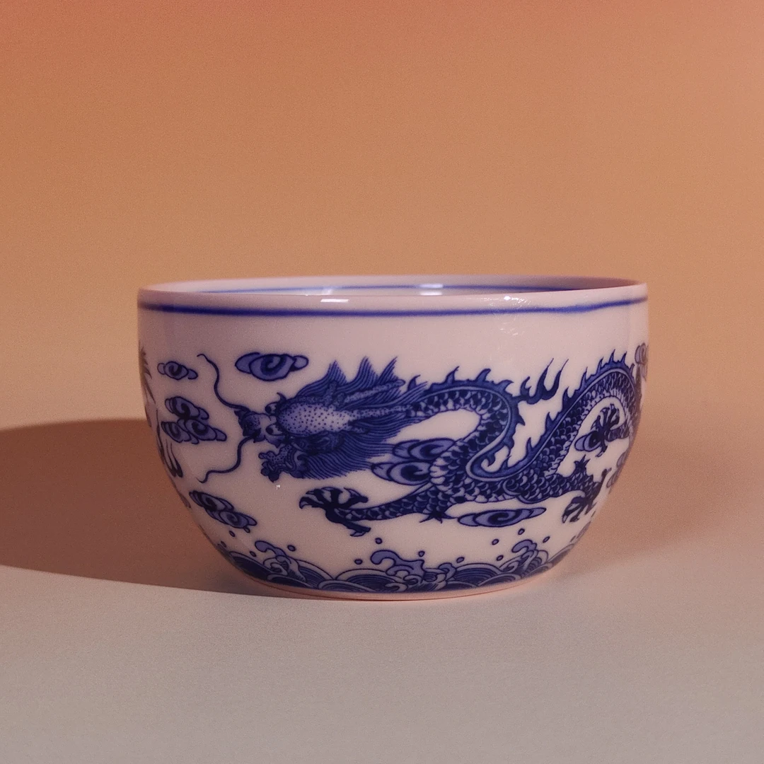 景德镇陶瓷红稀土青花满工五龙卧足杯茶杯单杯品茗杯家用泡茶杯