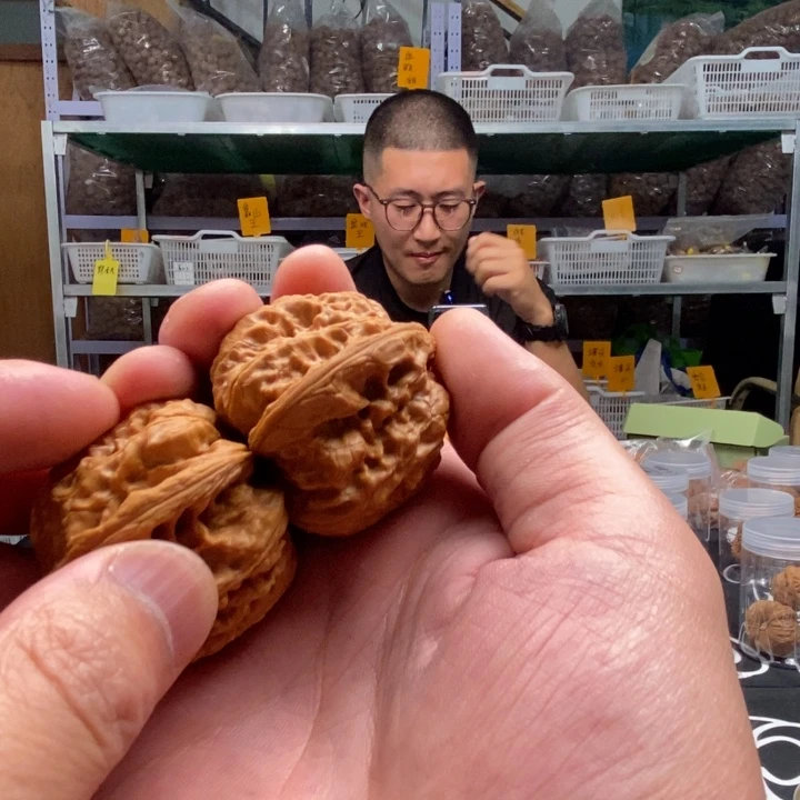 阿***洋文玩核桃吊坠靠山