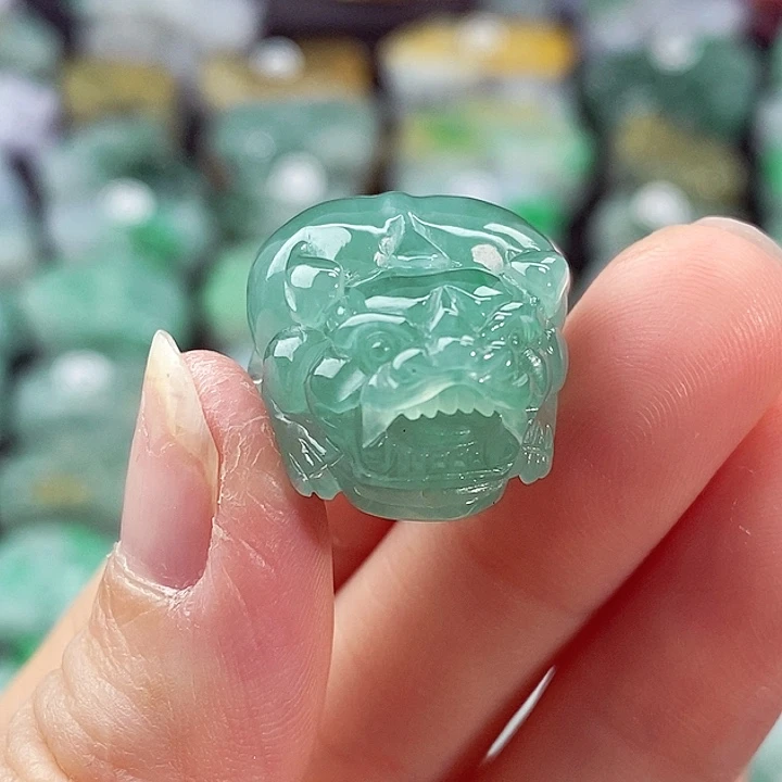 颈饰未镶嵌翡翠天然