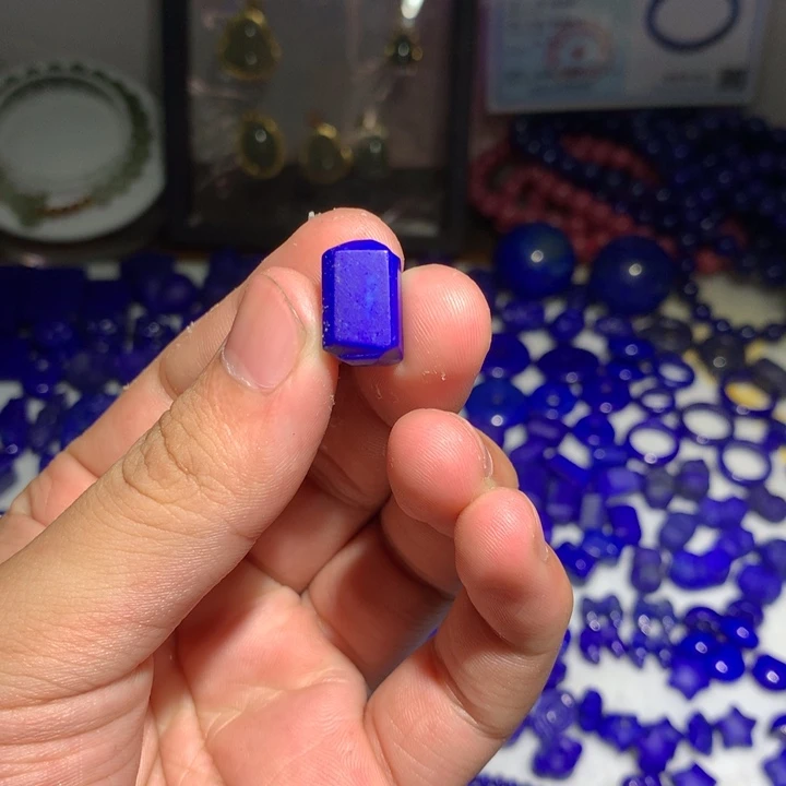 青金石未镶嵌随行