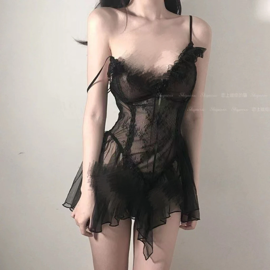 蕾丝吊带睡裙甜美大码显瘦