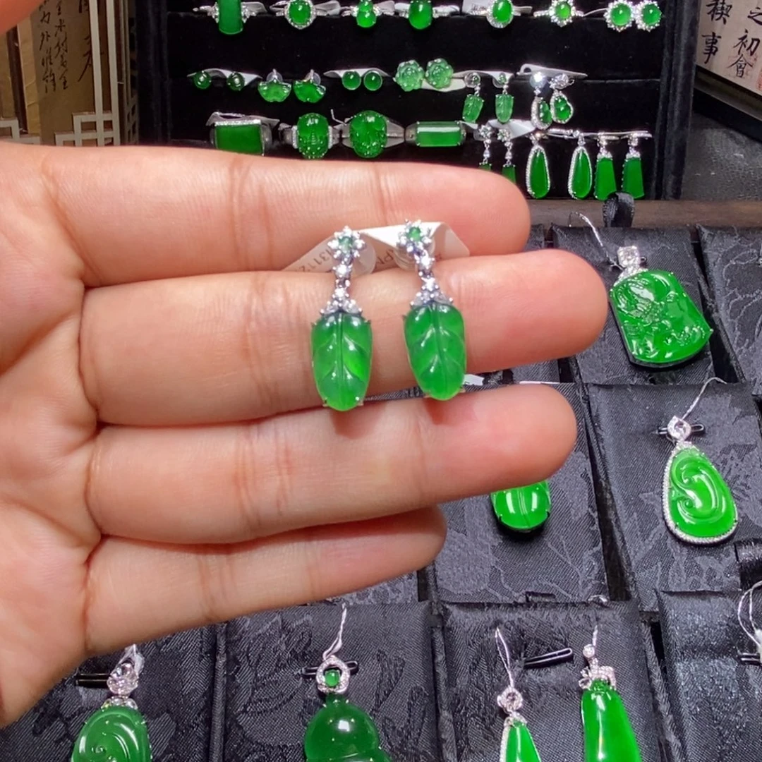 翡翠18K金镶嵌耳饰天然翡翠