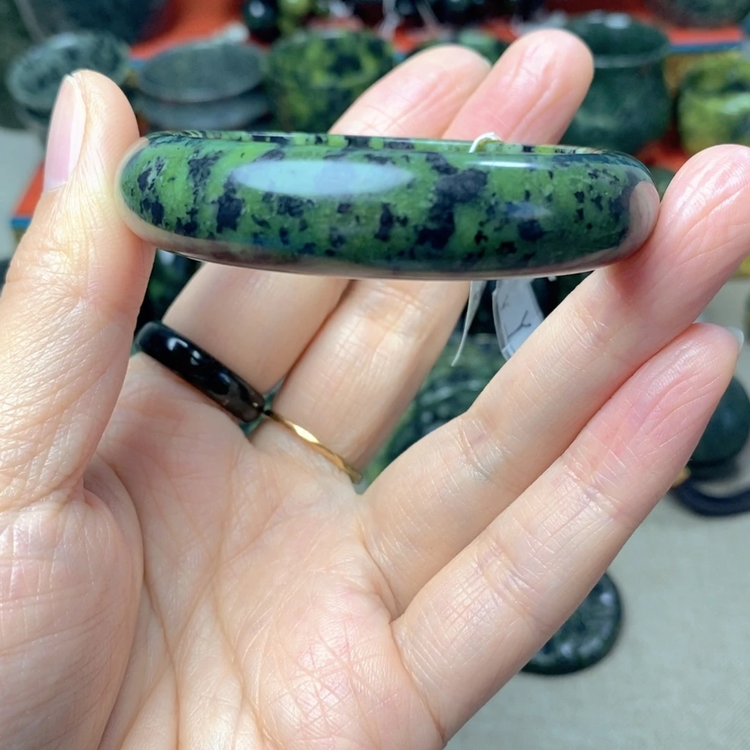 蛇纹石玉未镶嵌药王石