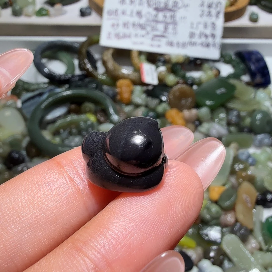 和田玉未镶嵌珠宝奇石