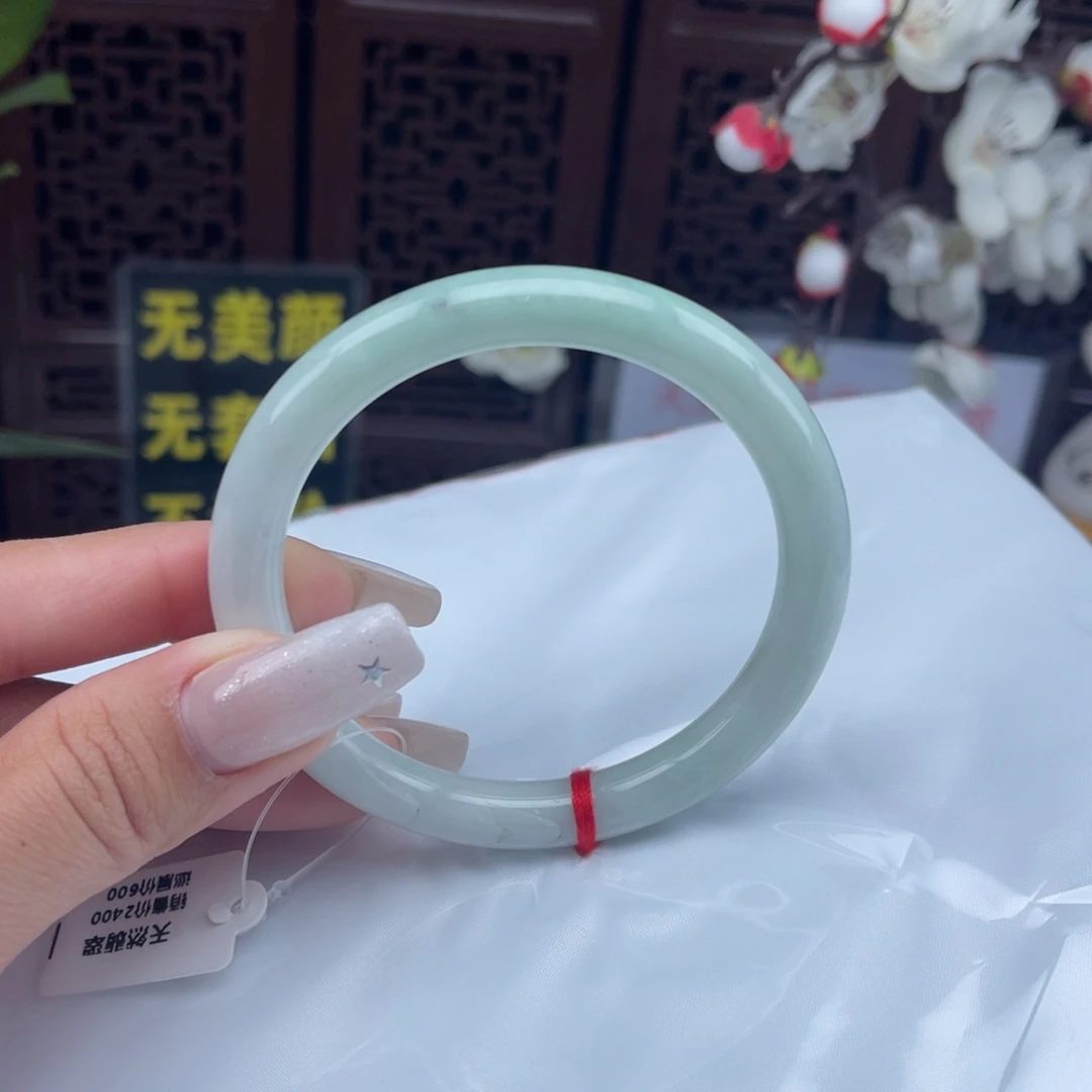 翡翠未镶嵌手镯圆条