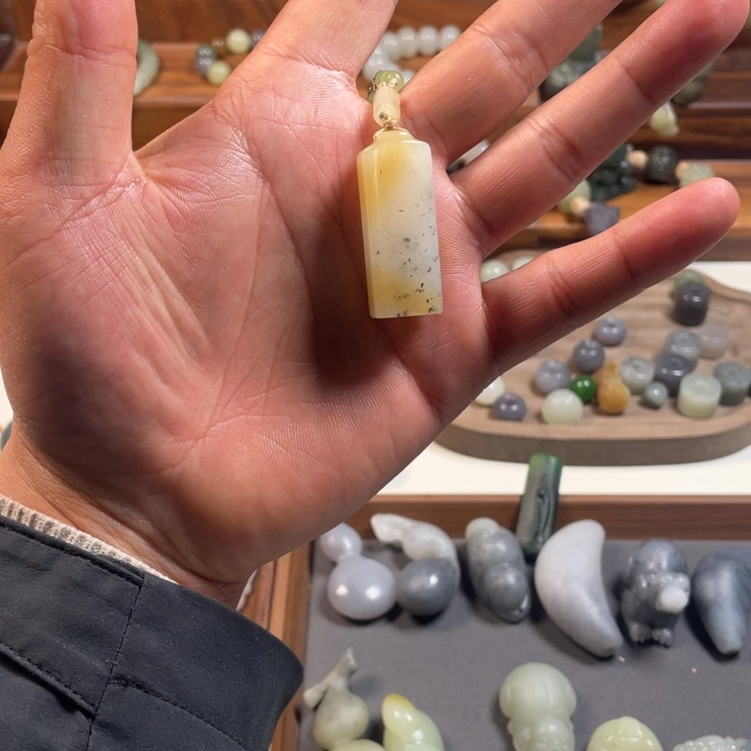 肥***了和田玉未镶嵌颈饰