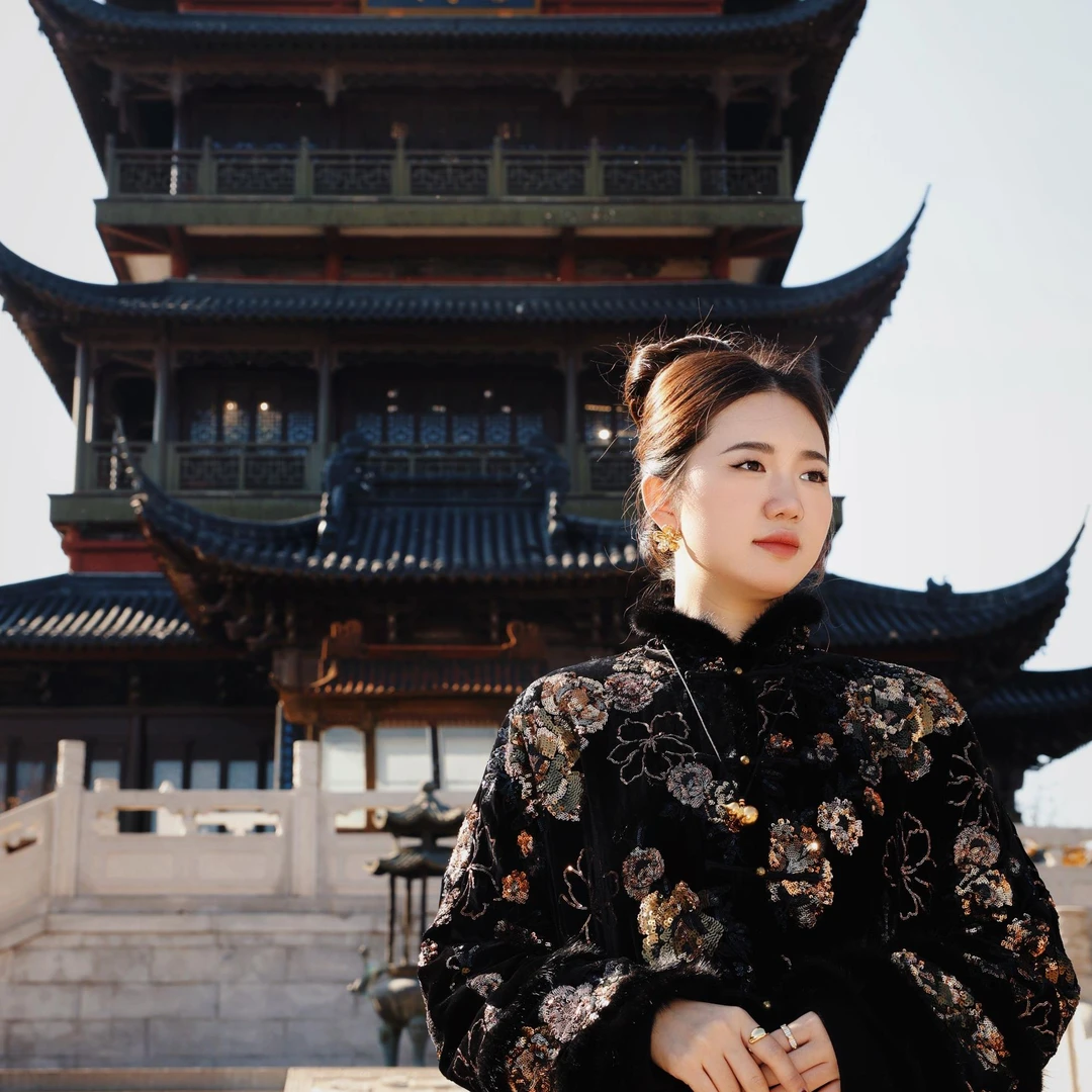 【花满林】‘夜空’小立领手工盘扣拼毛条亮片加厚外套246930