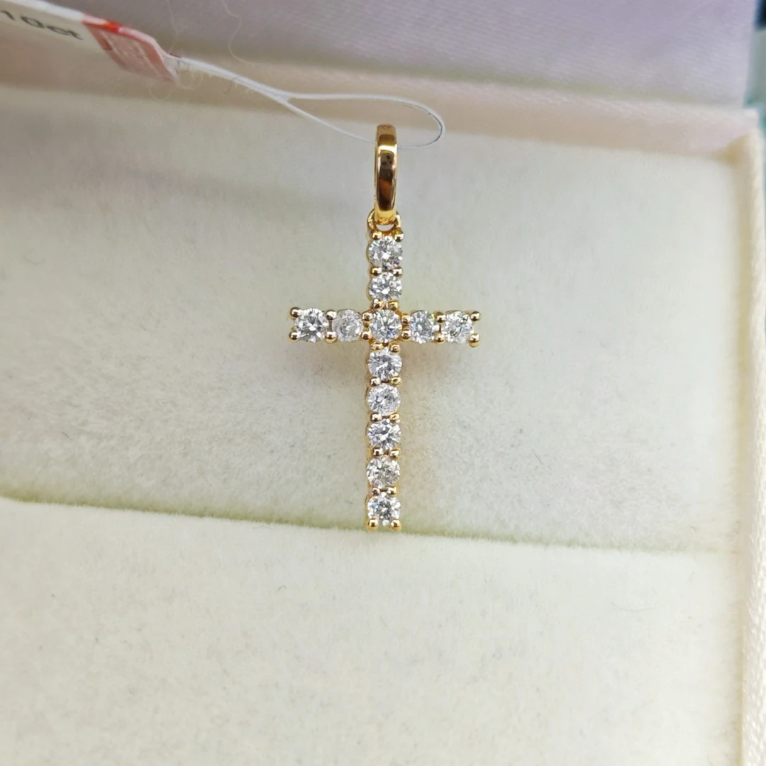 18K钻石吊坠0.30时尚百搭镶嵌满钻