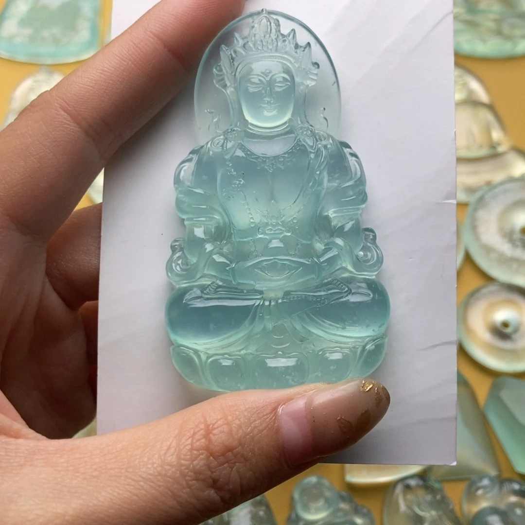 吴***生蛇纹石玉未镶嵌颈饰度母