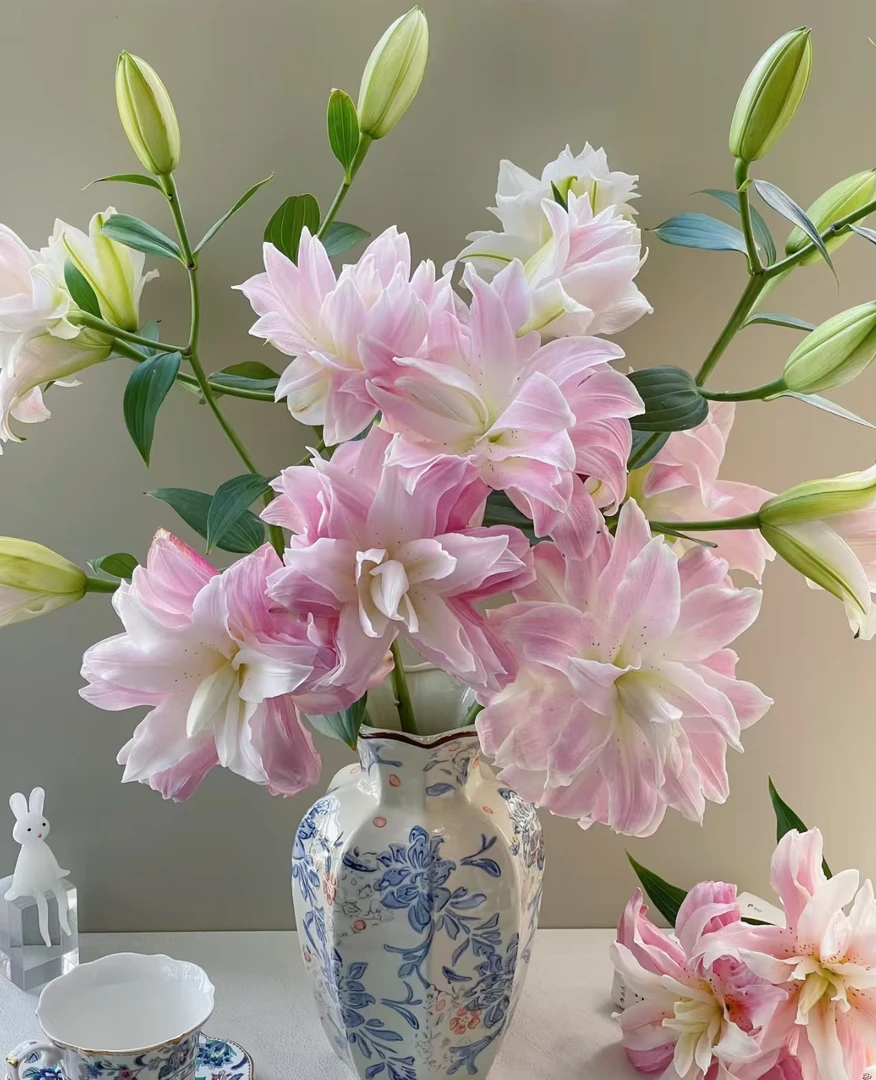 YZ【莲花微风重瓣百合】全场任意满两单鲜花升级快递【0度下拍保温棉