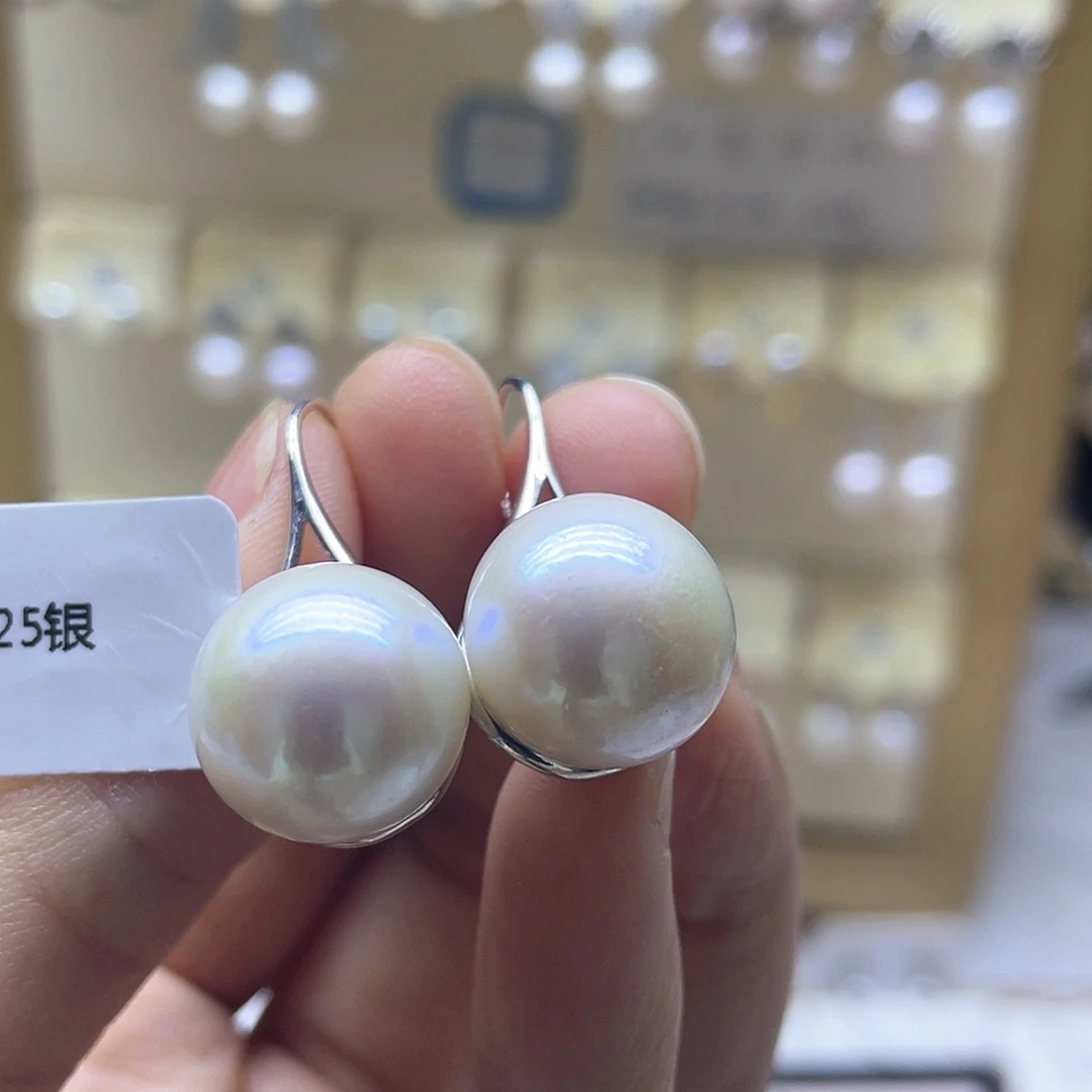 淡水珍珠银S925镶嵌耳饰