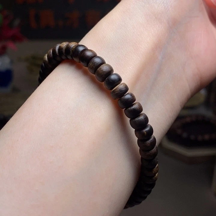 沉香手串越南芽庄紫琪瘤疤算盘珠0.6