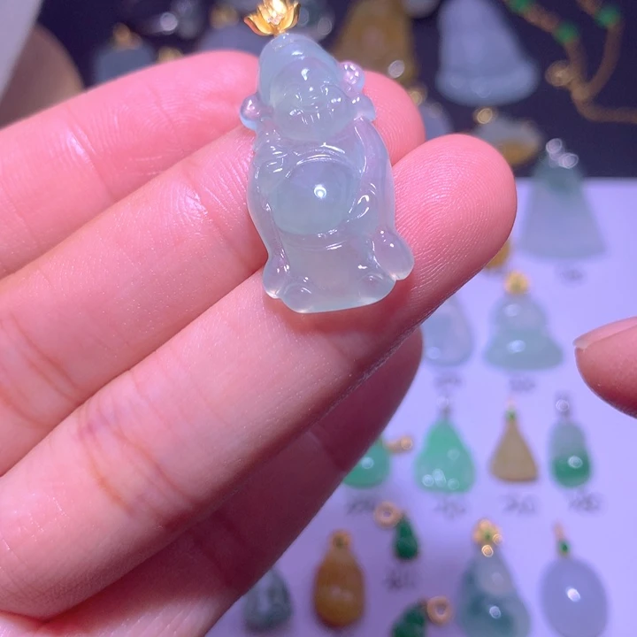 颈饰18K金镶嵌翡翠翡翠