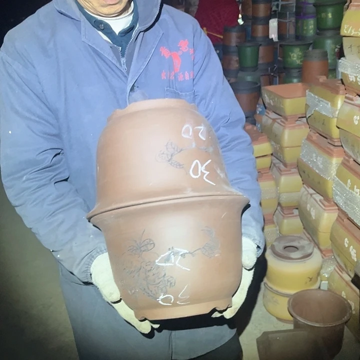 紫砂紫砂花盆和茶叶是