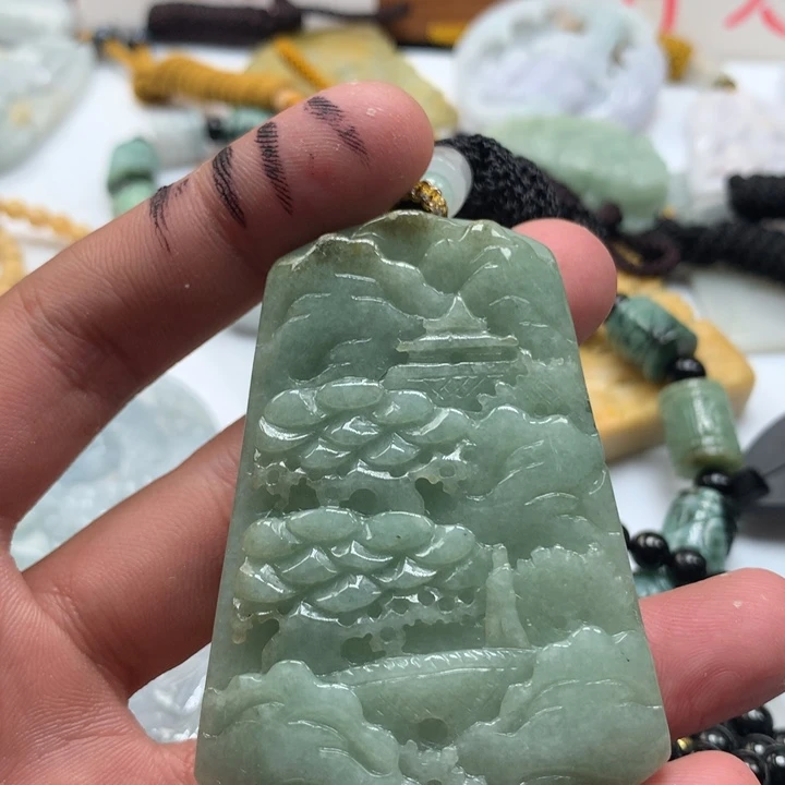 颈饰未镶嵌翡翠保真天然a货翡翠