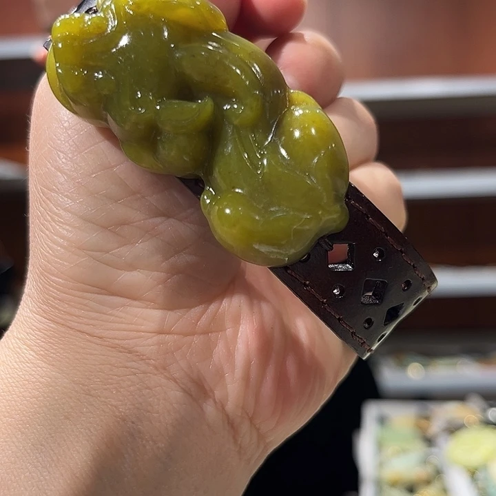 岫玉未镶嵌毛衣款