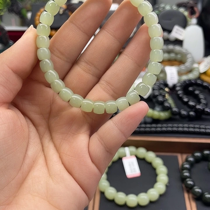 和田玉未镶嵌手串