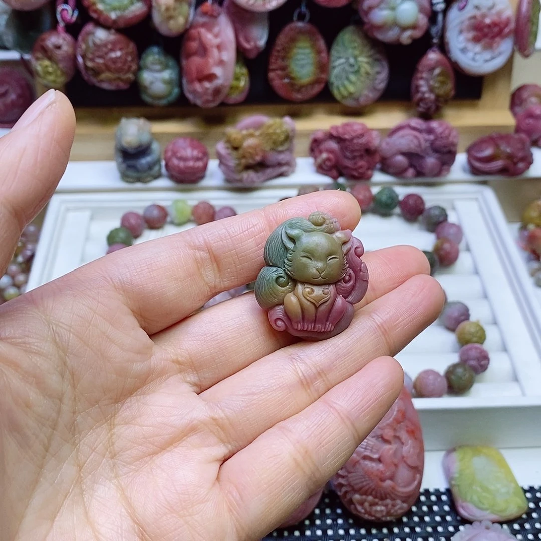 玛瑙/玉髓盐源玛瑙吊坠未镶嵌