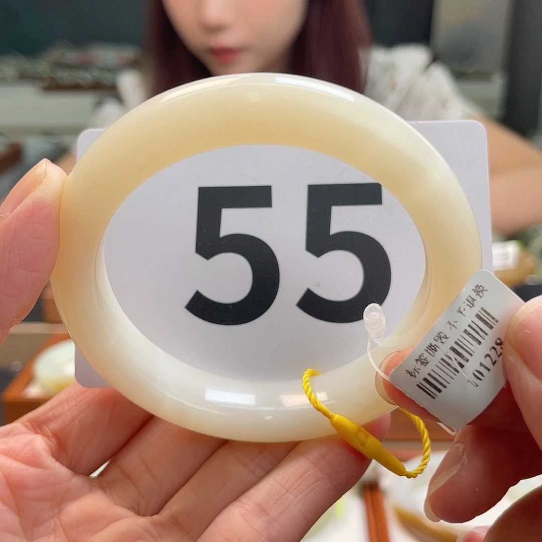 和田玉手镯未镶嵌40