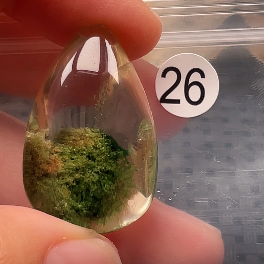 小***妞未镶嵌颈饰水晶天然