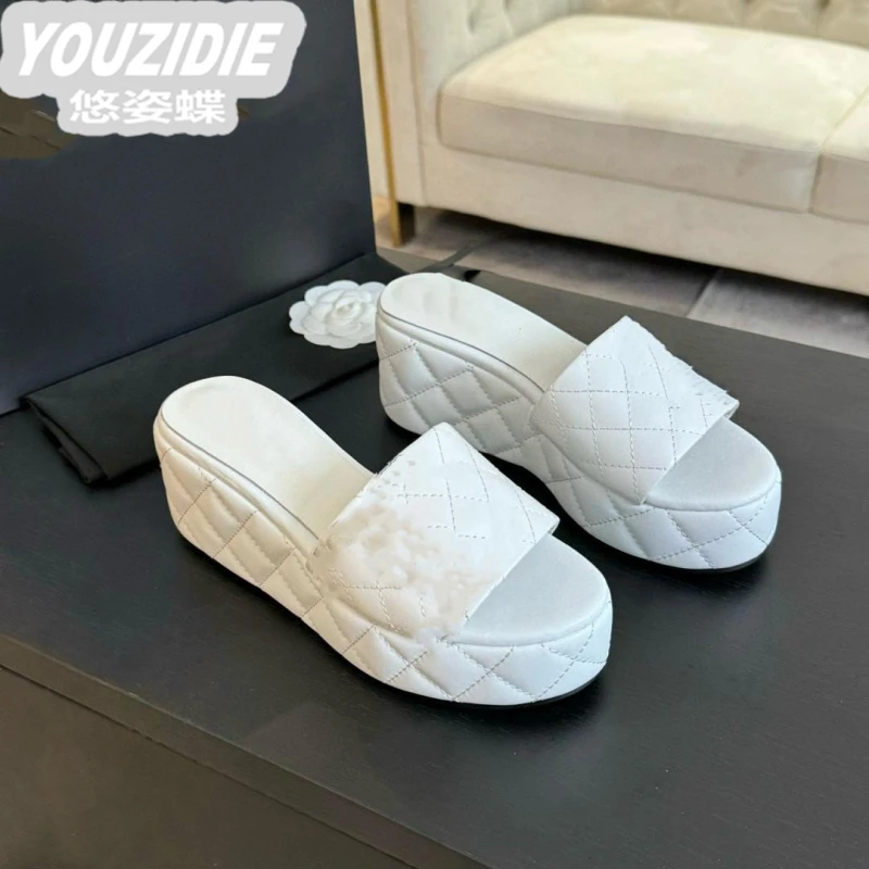 高定2025早春夏新款轻奢小香风增高凉拖鞋女矮个子厚底一脚蹬拖鞋