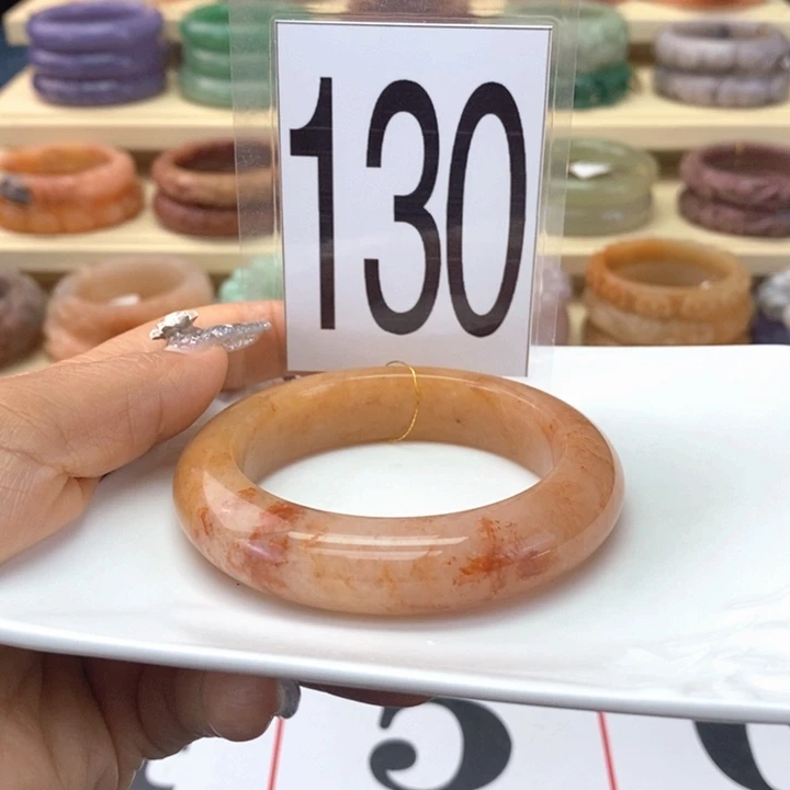 石英岩玉未镶嵌手镯