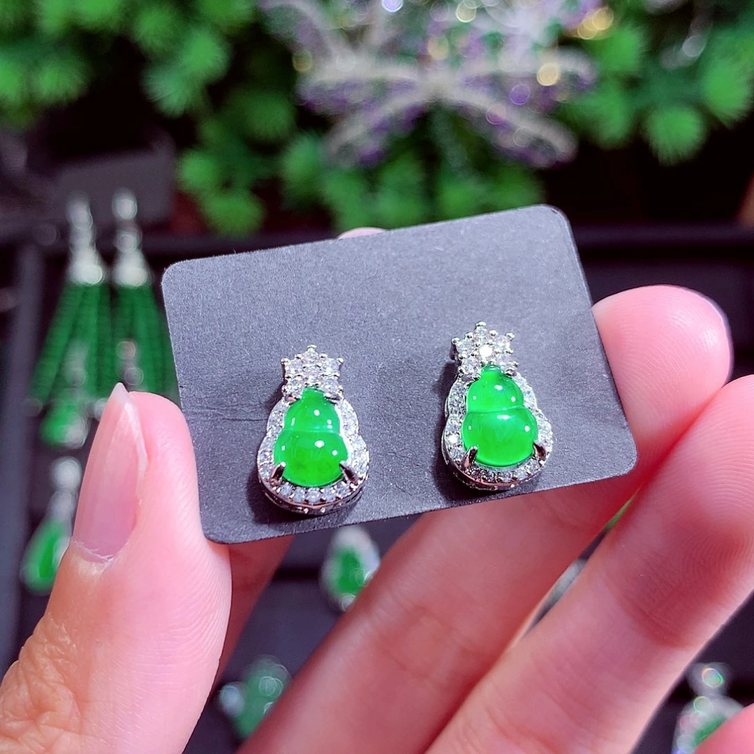 颈饰未镶嵌翡翠天然