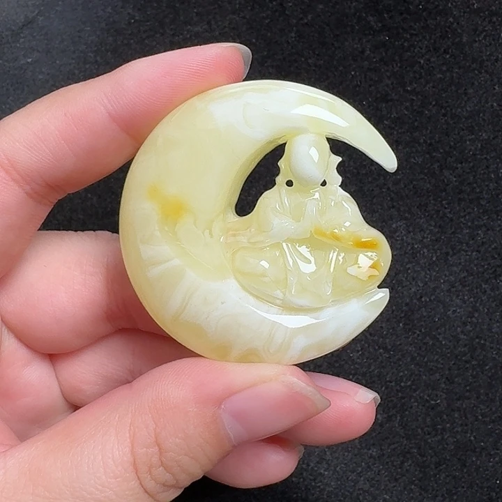 蜜蜡未镶嵌珠宝奇石