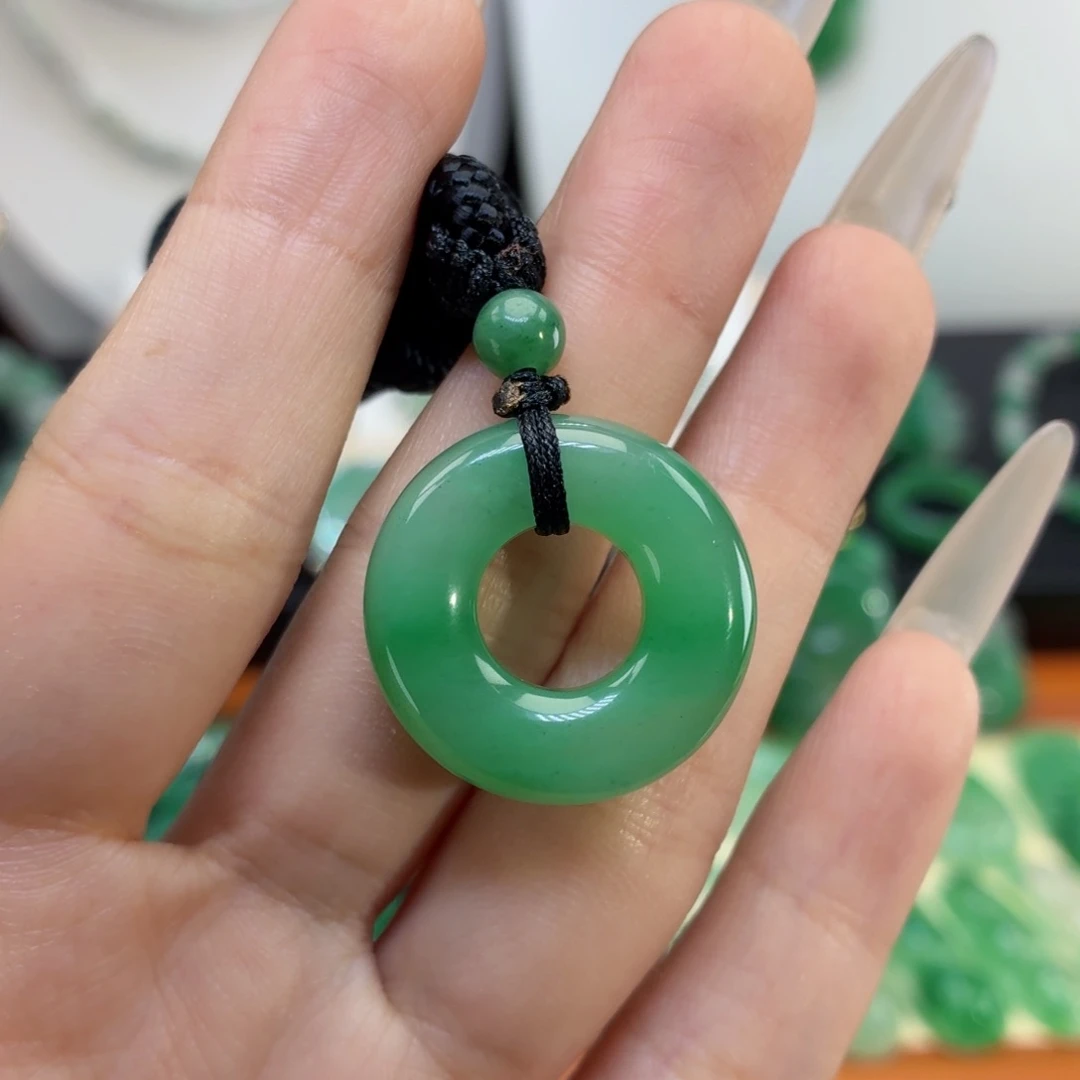 石英质玉（非洲翠）未镶嵌颈饰AB