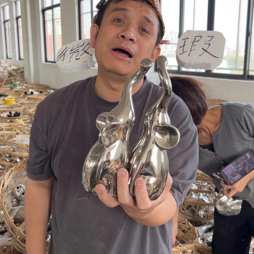 摆件75 号高中低温陶瓷瓶（部分微瑕）