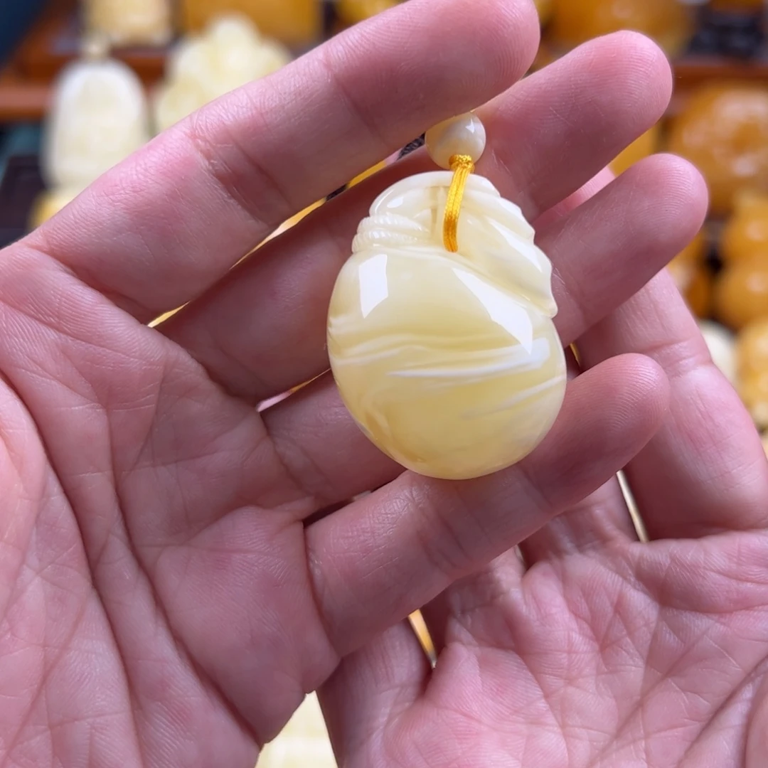琥珀颈饰未镶嵌纯天然琥珀蜜蜡无优化