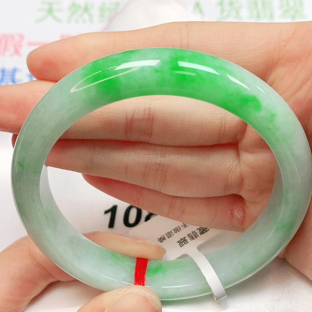 王***虑翡翠未镶嵌手镯翡翠手镯58